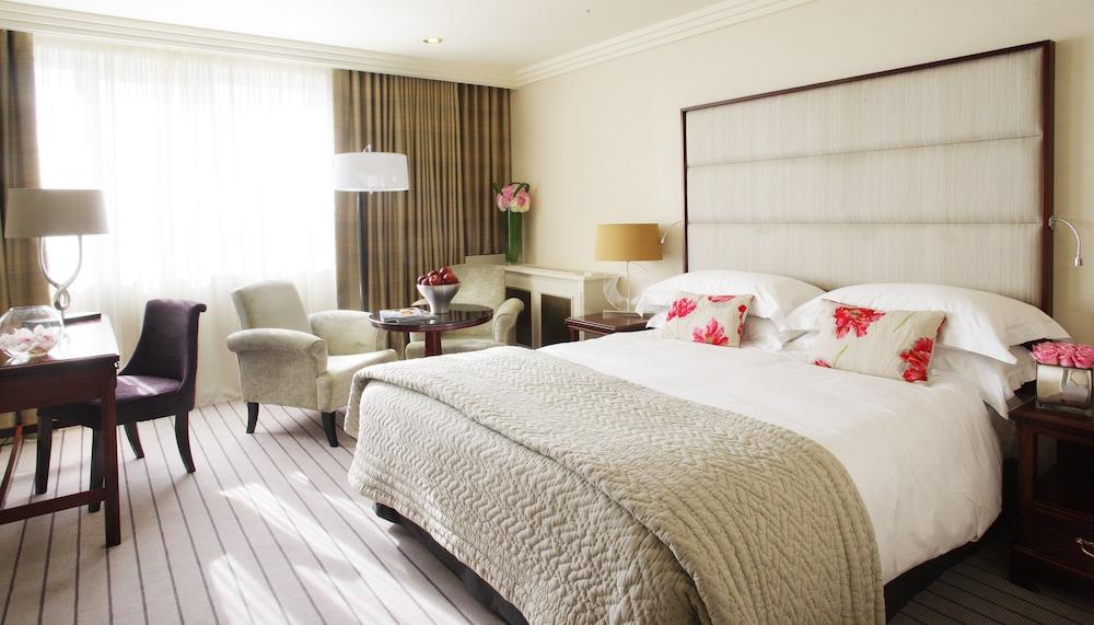 The Westbury 5*