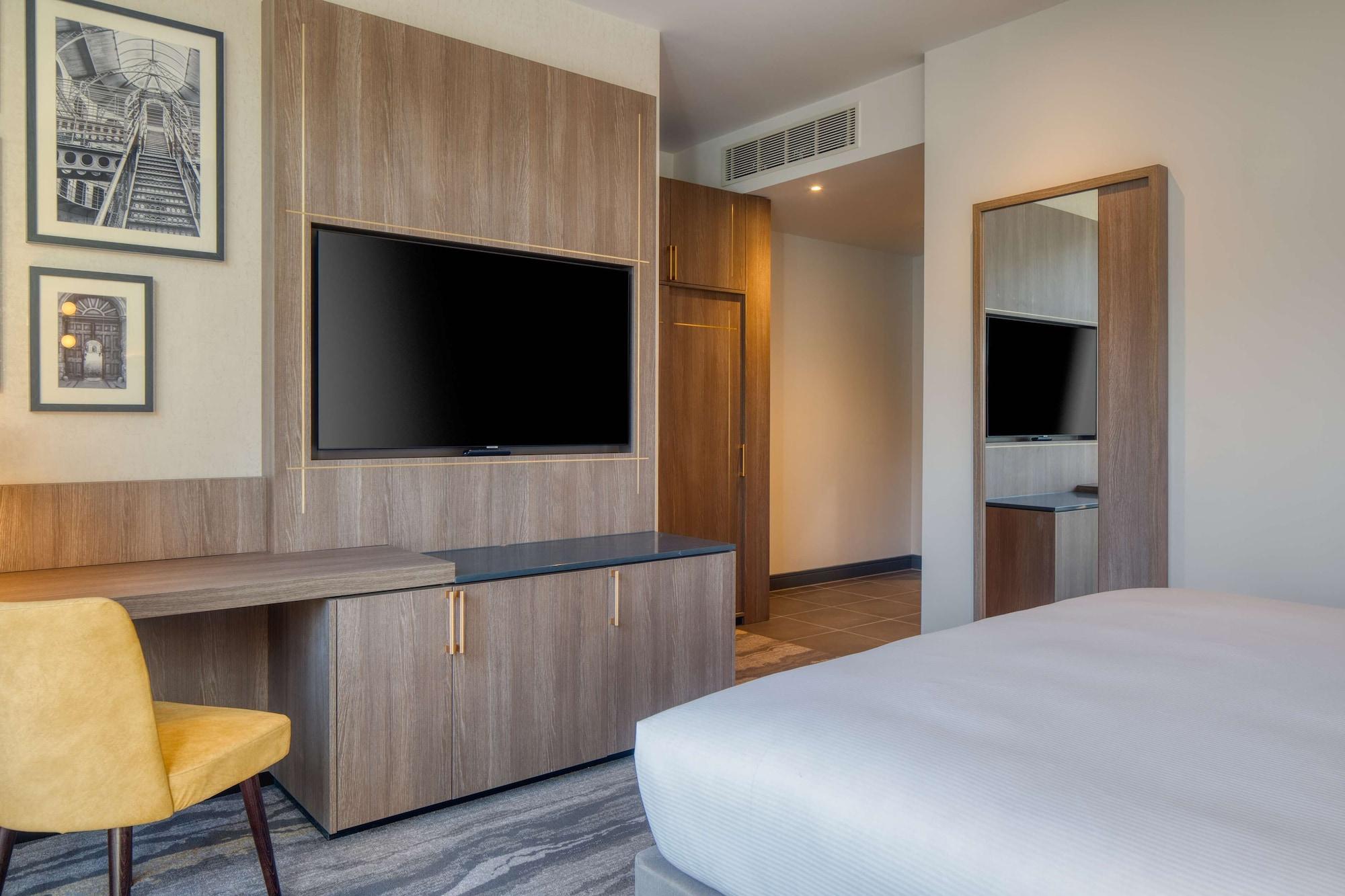 Hotel Hilton Kilmainham 4*