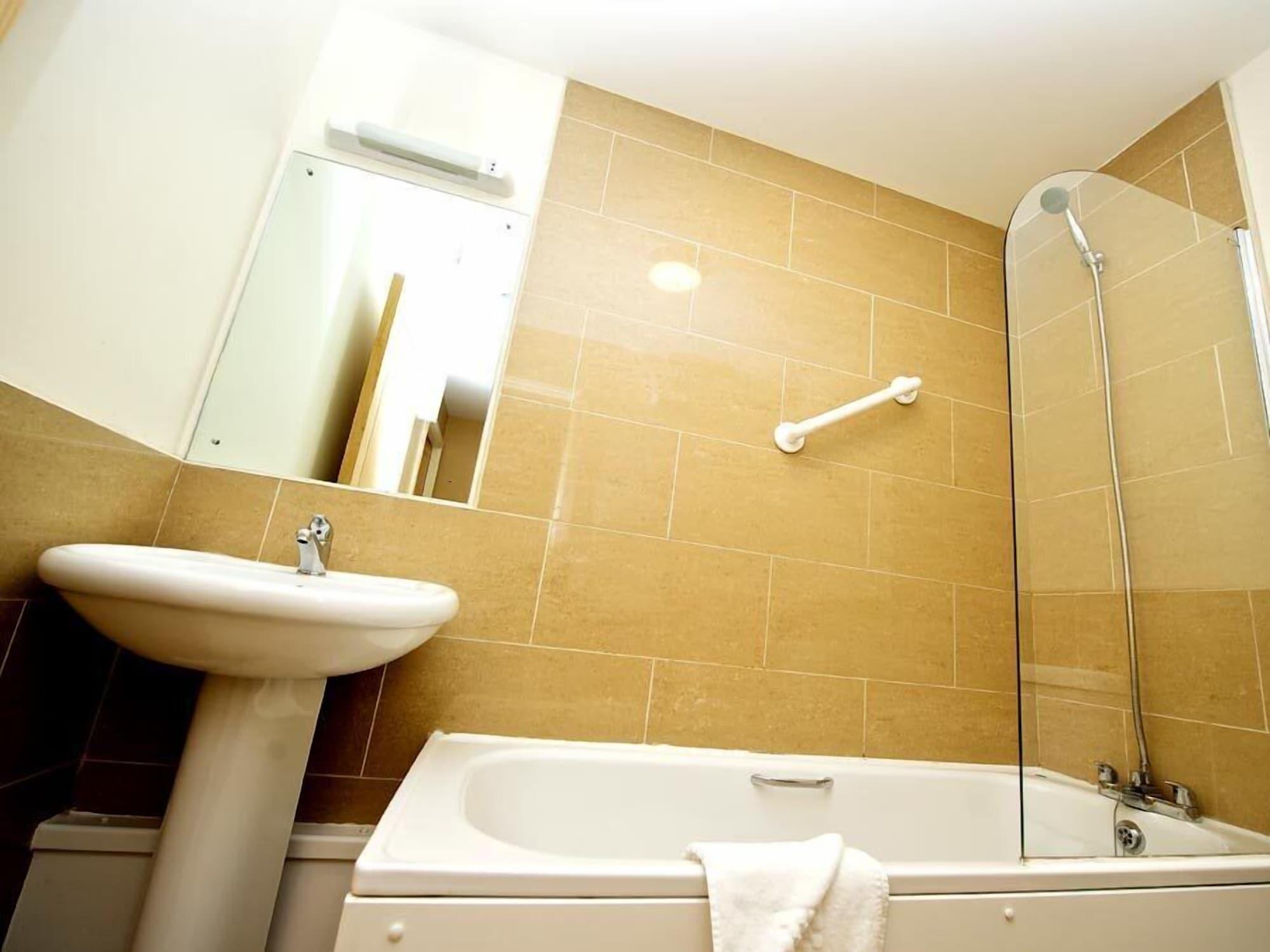 Aparthotel Staycity Augustine