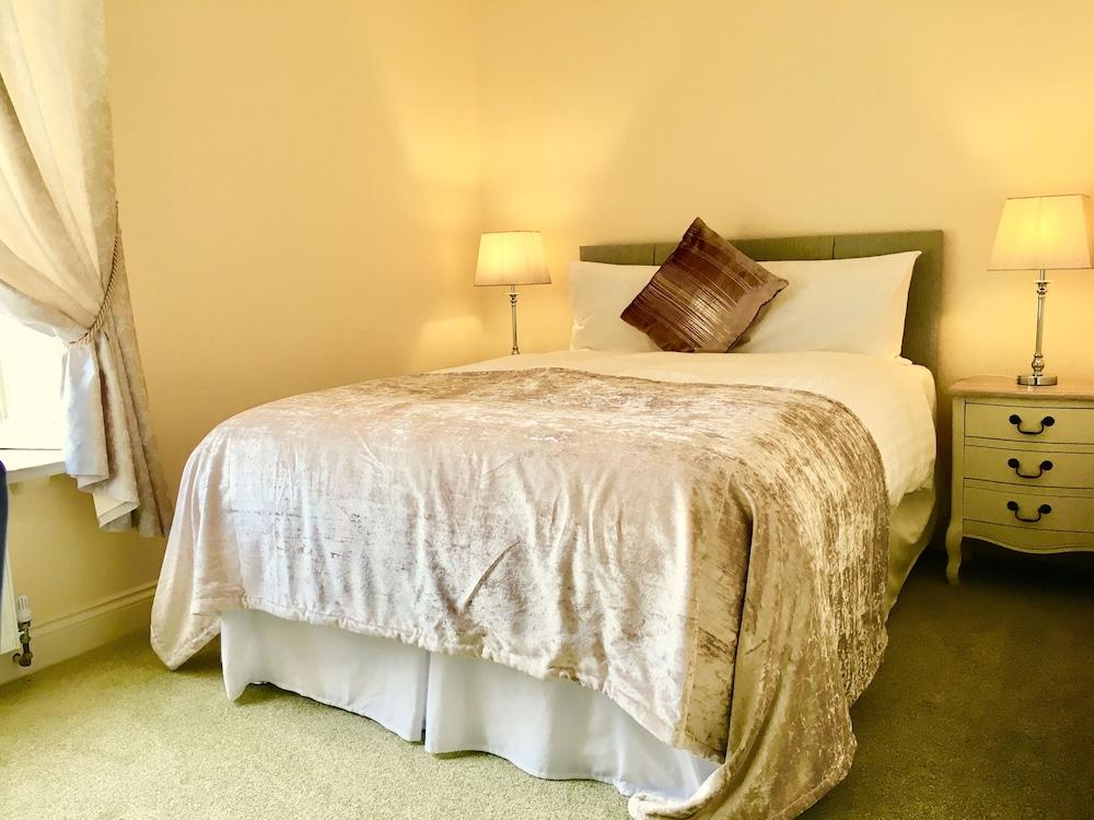 Baggot Court Townhouse 3* Dublin