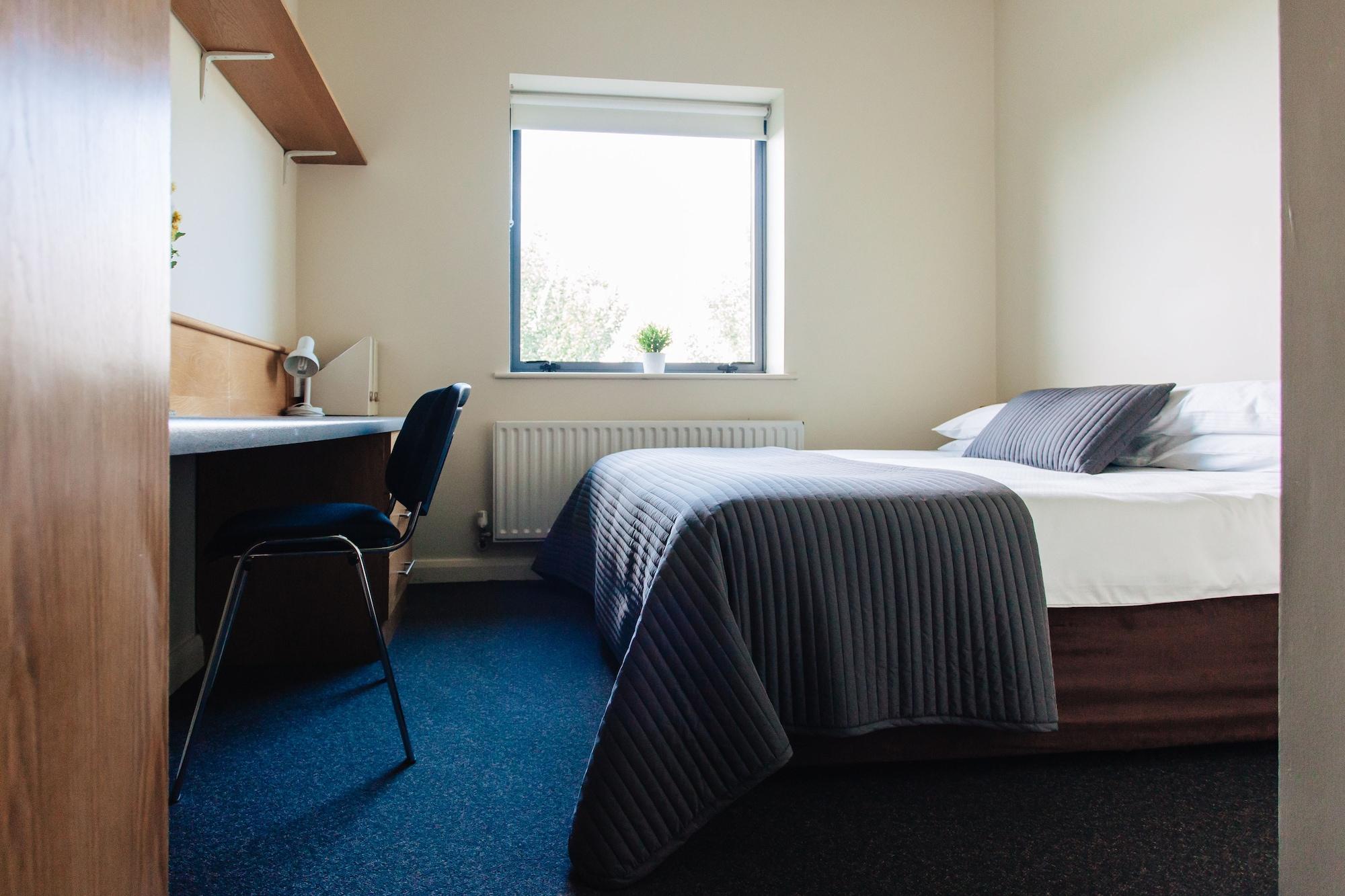 Hotel Dcu Glasnevin 2*