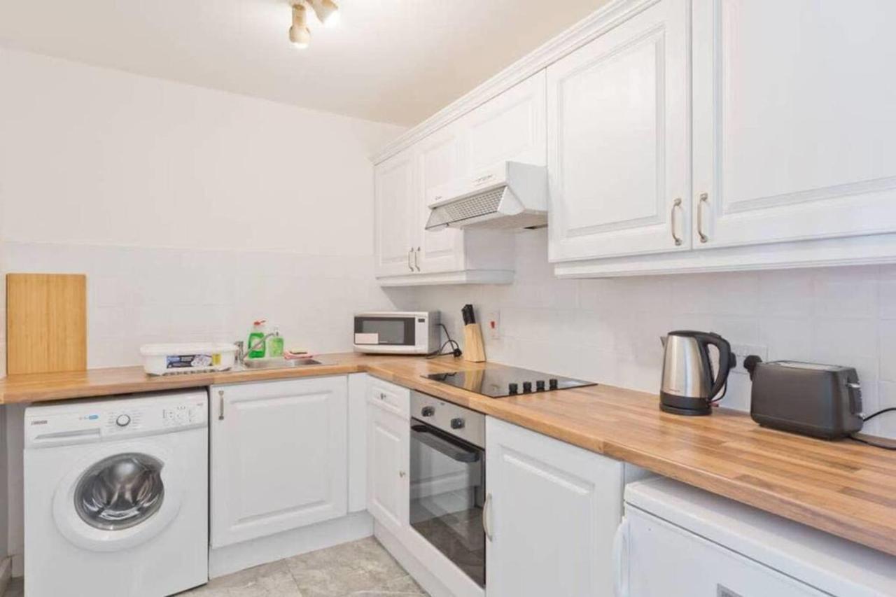Guestready - Bright 2br Flat Near Castle