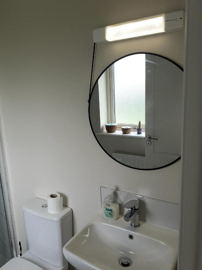 Ensuite At The Foot Of Mountains *