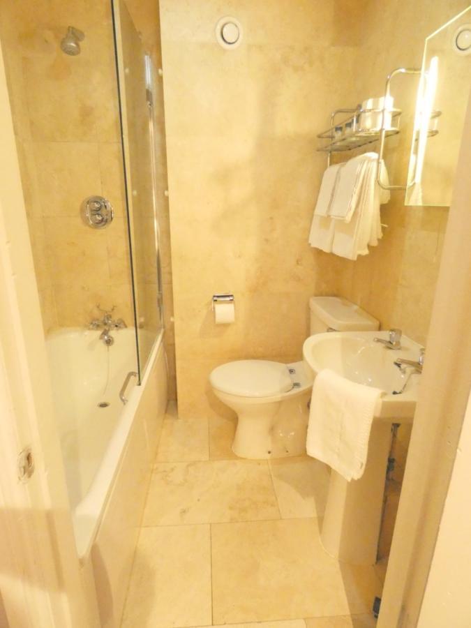 Jackson Court Hotel 2*