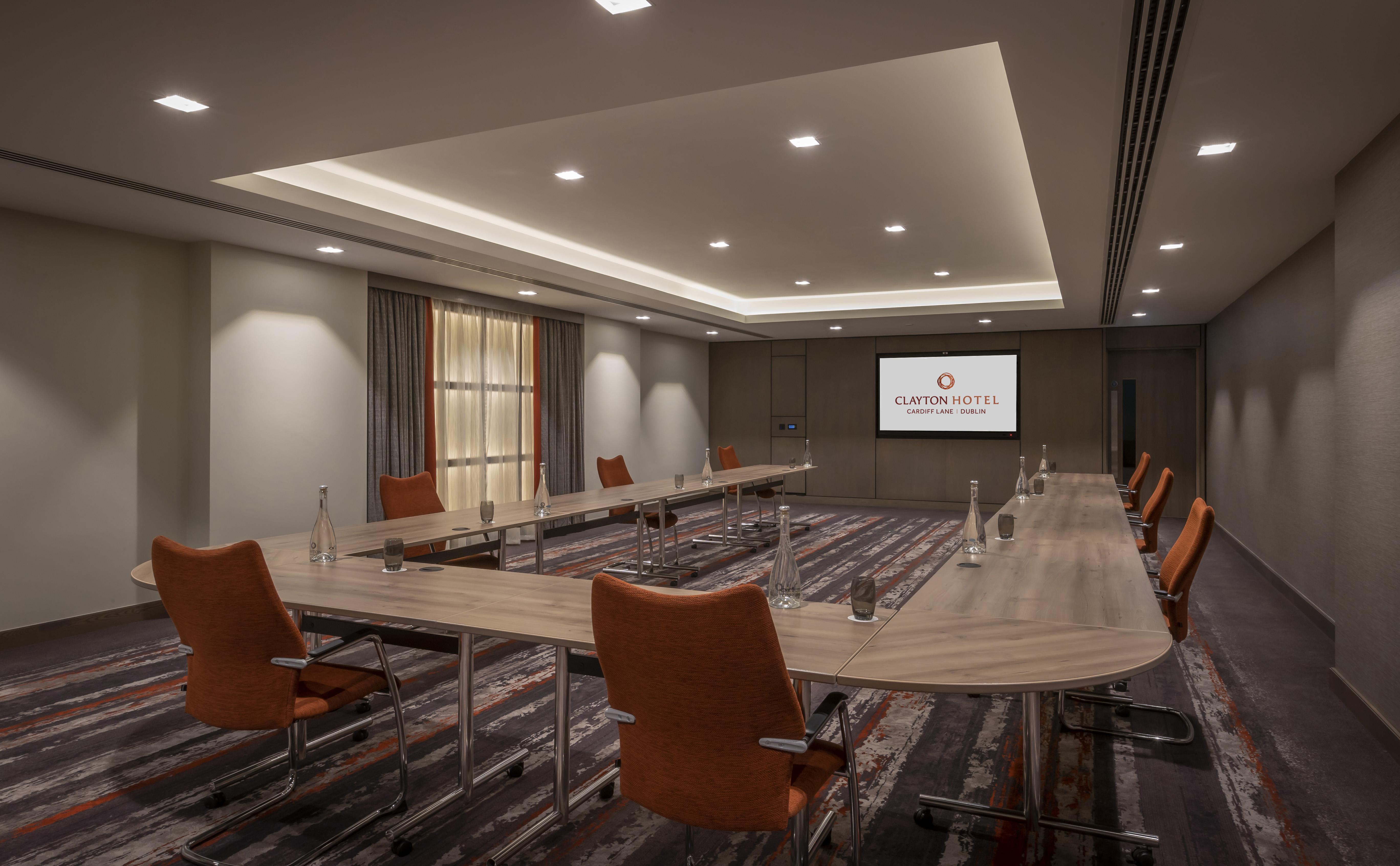 Hotel Clayton Cardiff Lane 4*