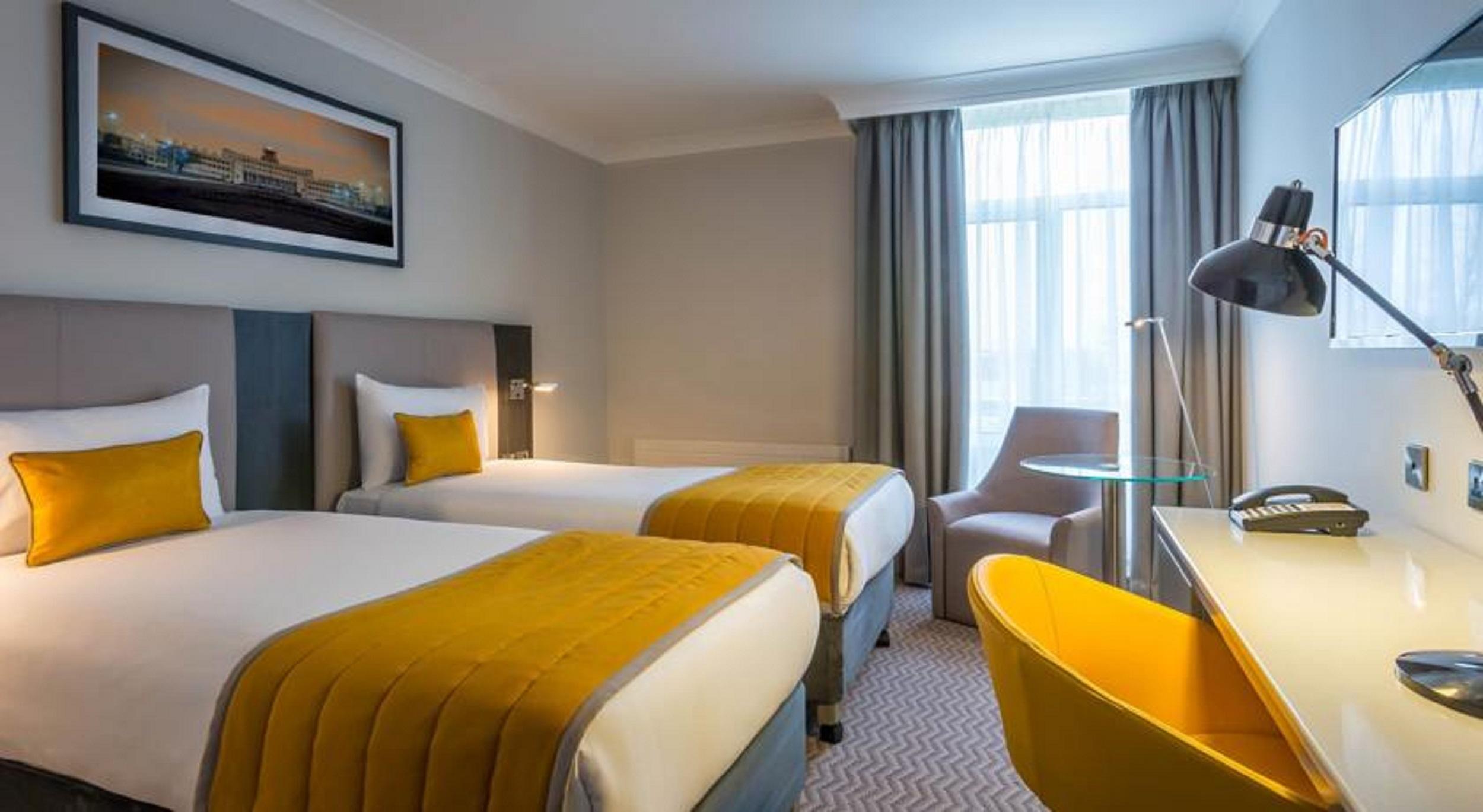 Hotel Maldron Pearse Street 4*