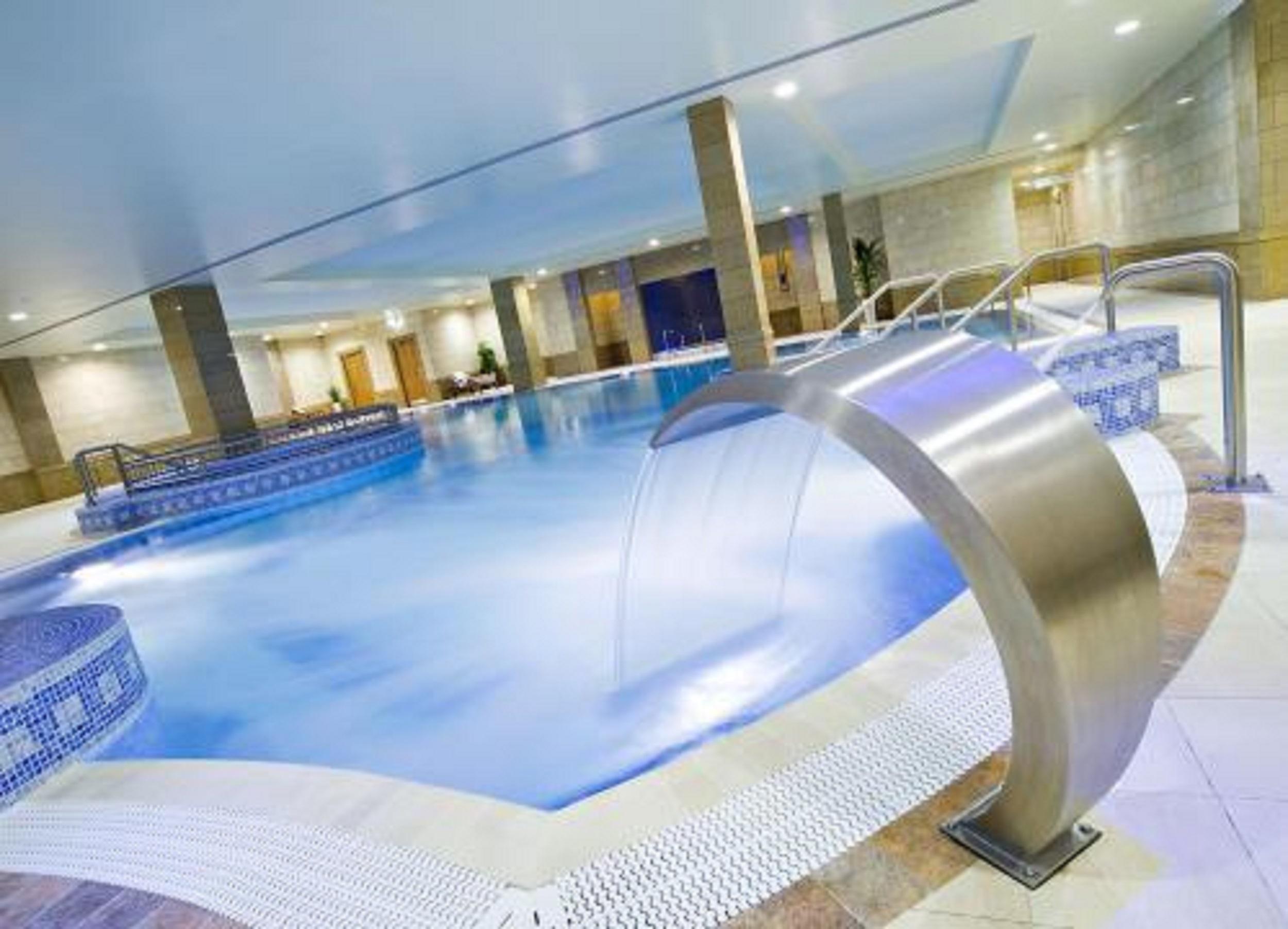Bonnington & Leisure Centre 4*
