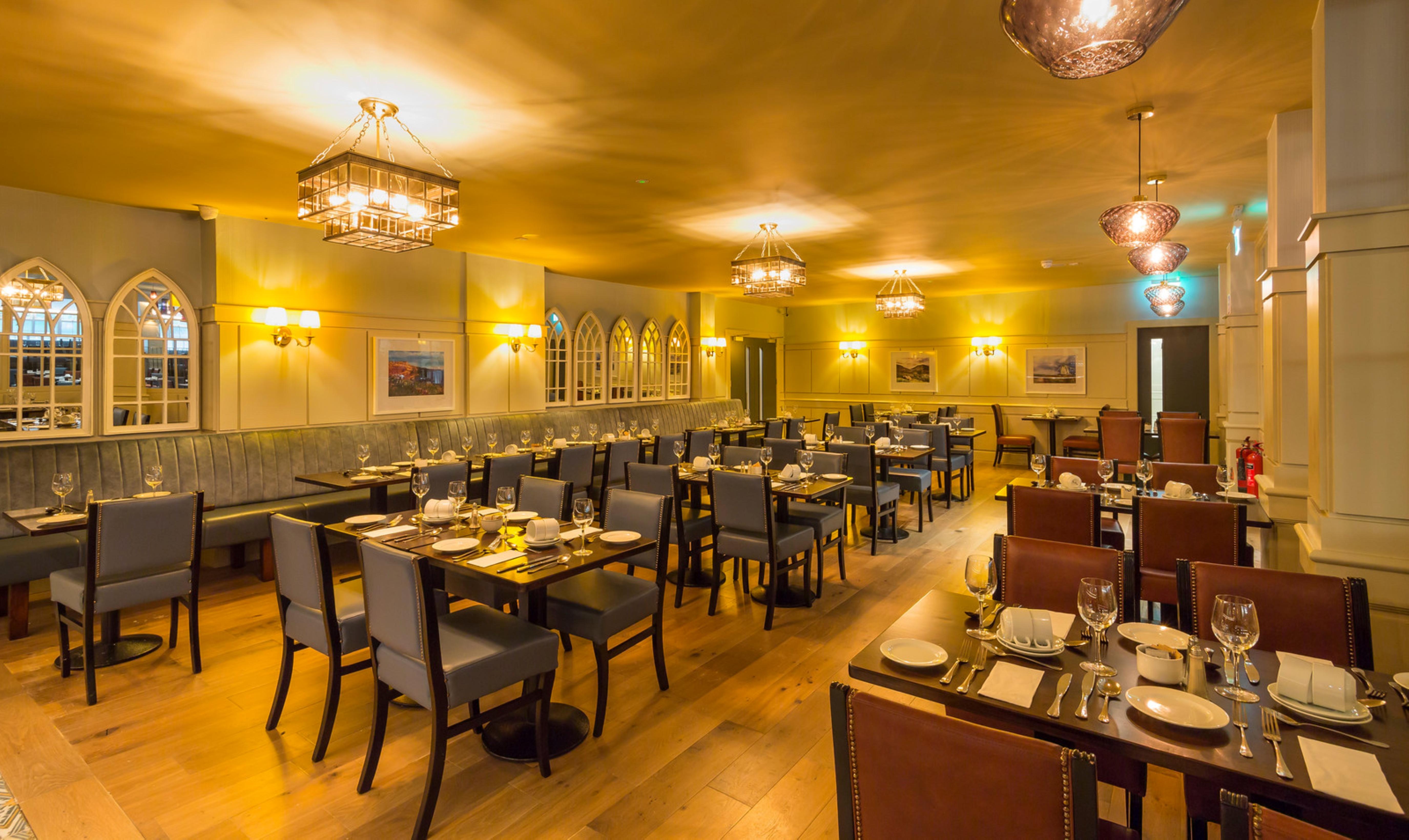Bonnington & Leisure Centre Hotel 4*