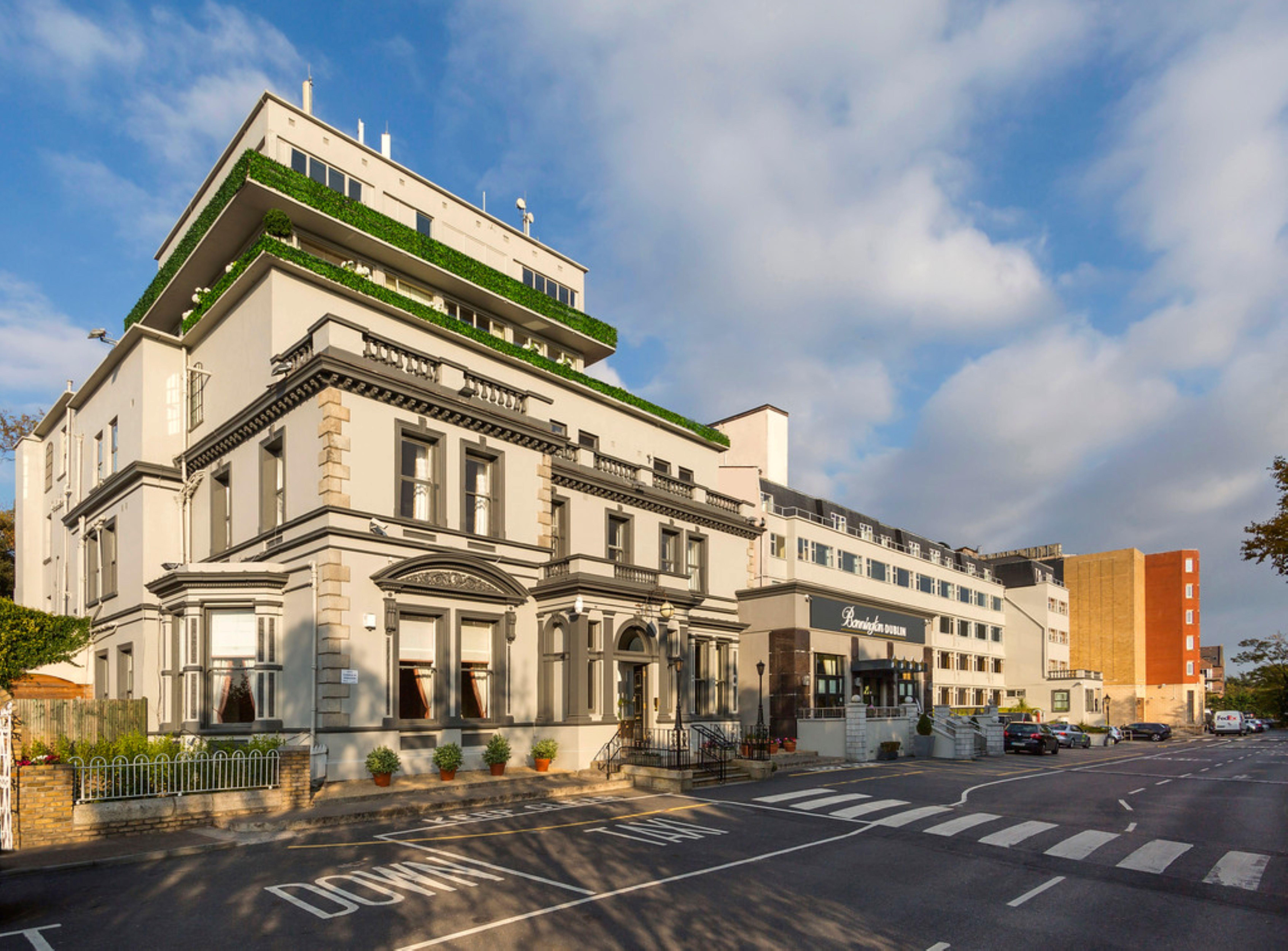 Hotel Bonnington & Leisure Centre 4*