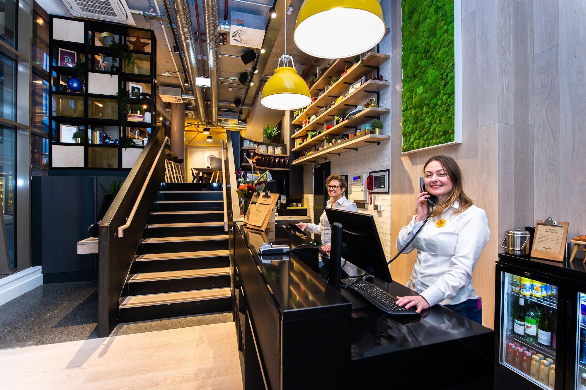 Staycity Castle Aparthotel 4*