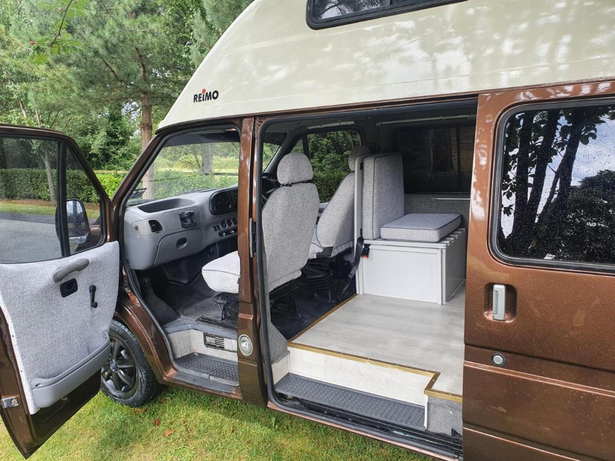 Retro Camper Hire Discover Ireland * Dublin