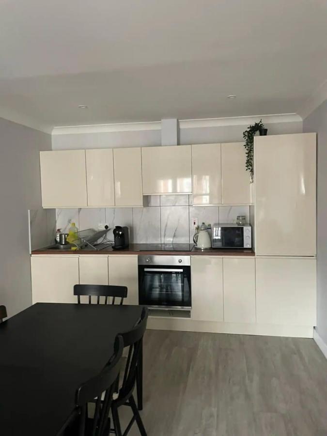 Stylish 2 Bedroom Flat In Apartment Dublin
