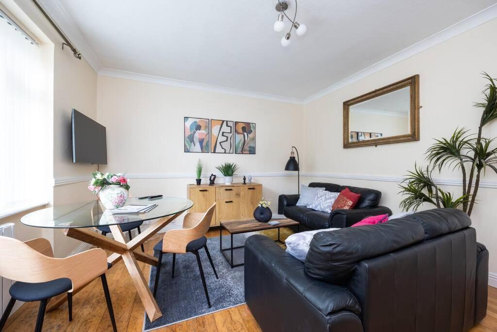 Beautiful 2-bedroom Maisonette Apartment