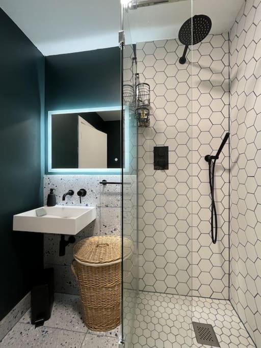 Parkgate Apartment