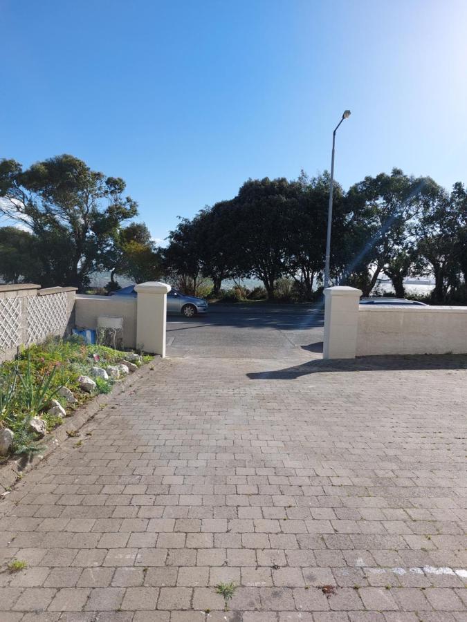 Seaside With Seaview In 3 Close To Centre *