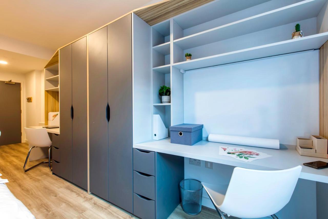 Yugo Explore - Highfield Park Apartment Dublin