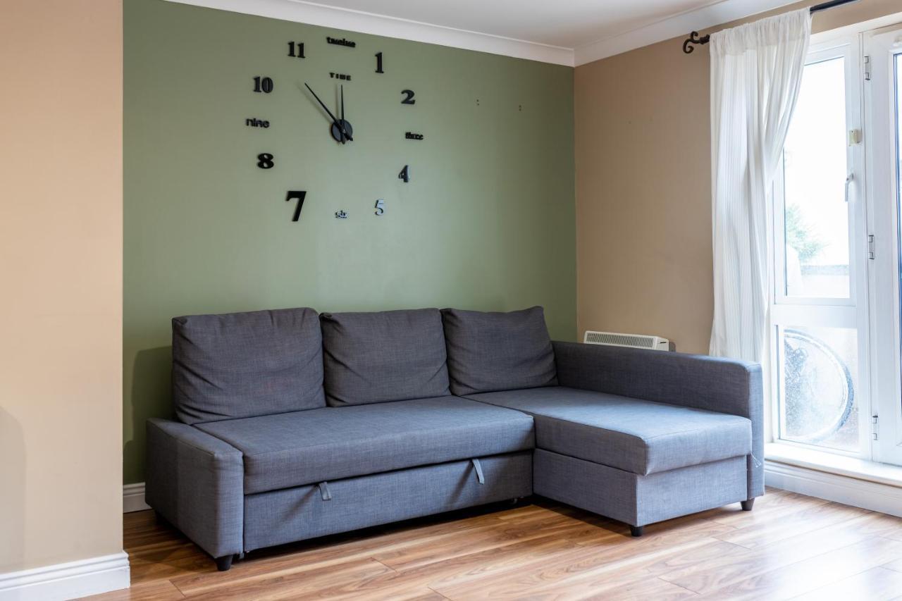Orchard Way, Shared With An Amazing Double Bedroom With Ensuite * Dublin