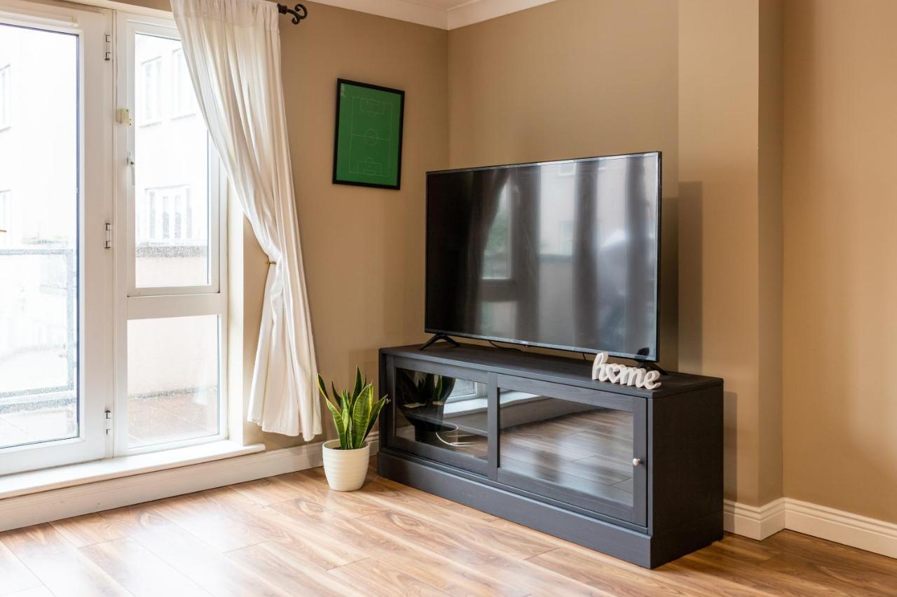 Orchard Way, Shared With An Amazing Double Bedroom With Ensuite * Dublin