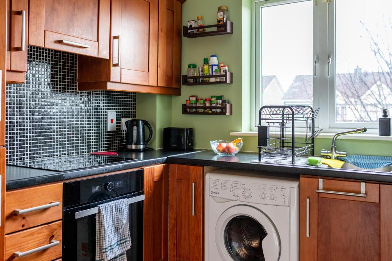 Orchard Way, Shared With An Amazing Double Bedroom With Ensuite Homestay *