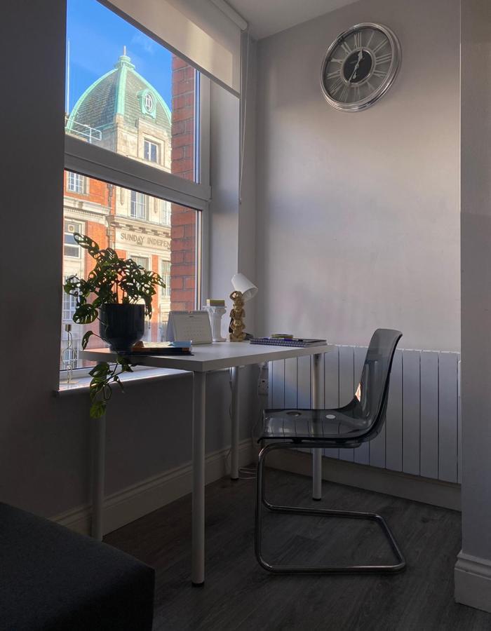 Cosy And Central Abbey Street Apt *