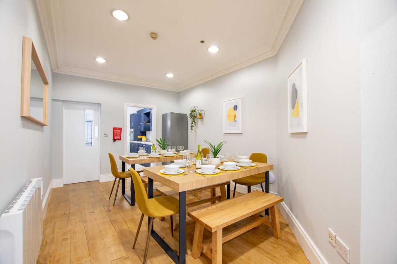 Holiday home The Yellow Door By Shortstays