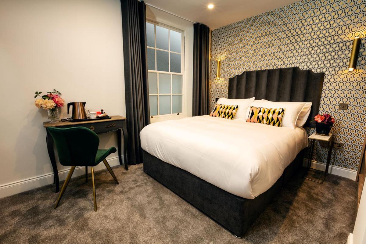 The Ferryman Townhouse Hotel 2*