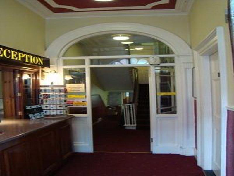 Avondale Guest house *