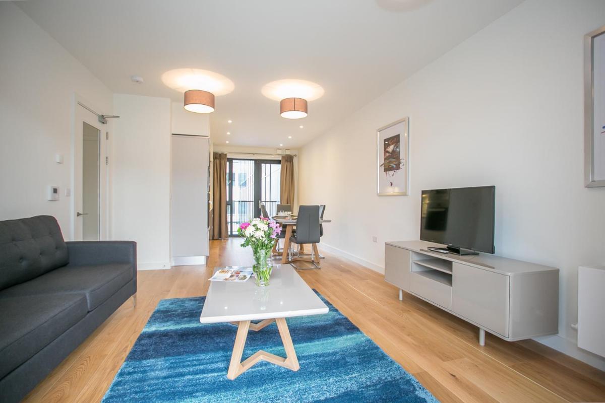 Grand Canal Square Apartment