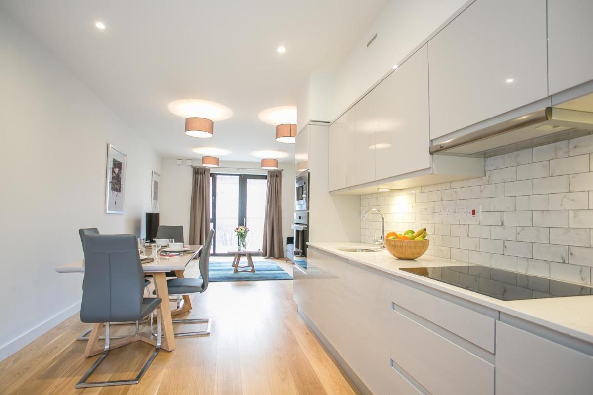 Apartment Grand Canal Square Dublin