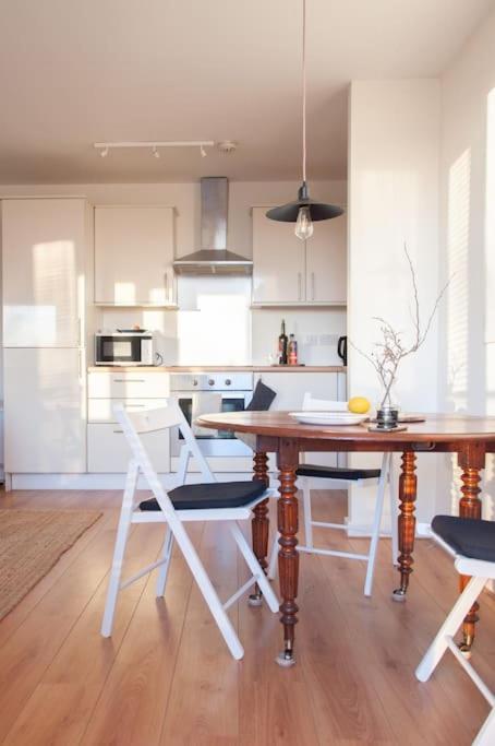 2 Bed 2 Bath With Canal View Dublin