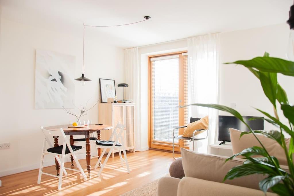 Appartement 2 Bed 2 Bath With Canal View