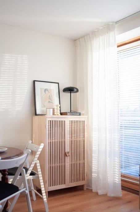 2 Bed 2 Bath With Canal View Apartment *