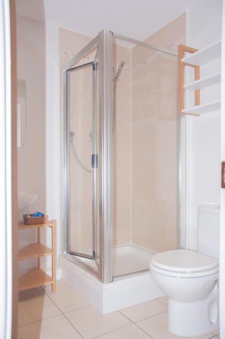 2 Bed 2 Bath With Canal View Apartment Dublin