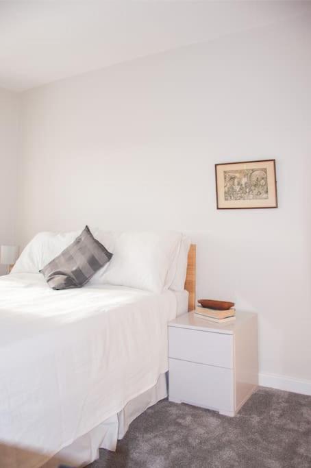 2 Bed 2 Bath With Canal View Apartment