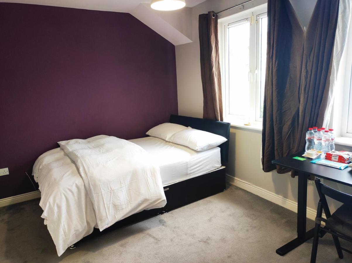 Homestay Orchard Way, Shared With An Amazing Double Bedroom With Ensuite *