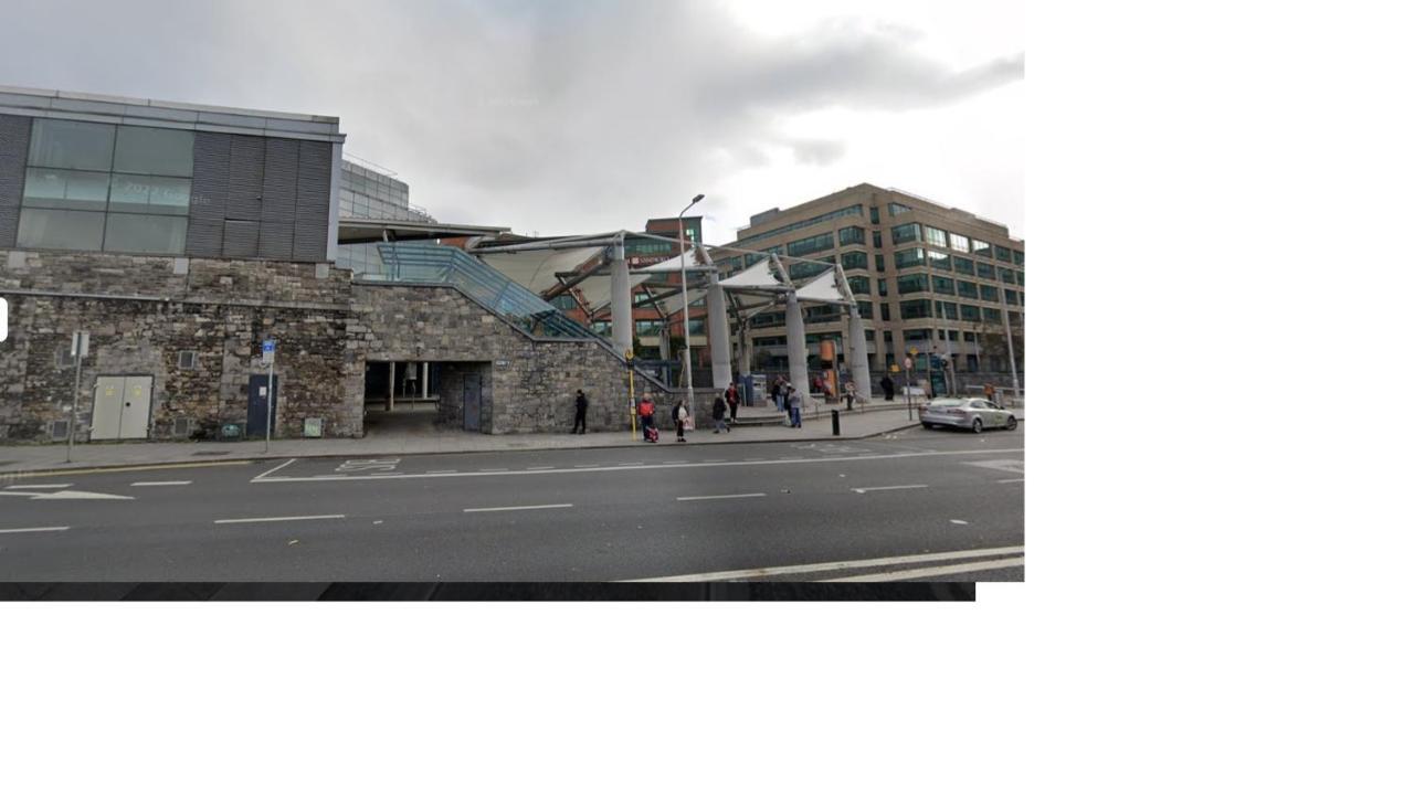 Homestay Custom House Harbour Apartments, Ifsc