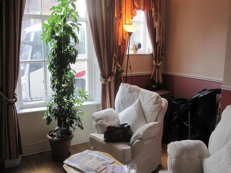 Guest house Hazelbrook House 3*