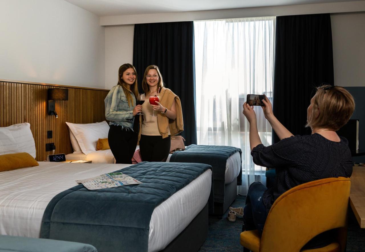 Hotel Skylon 4*