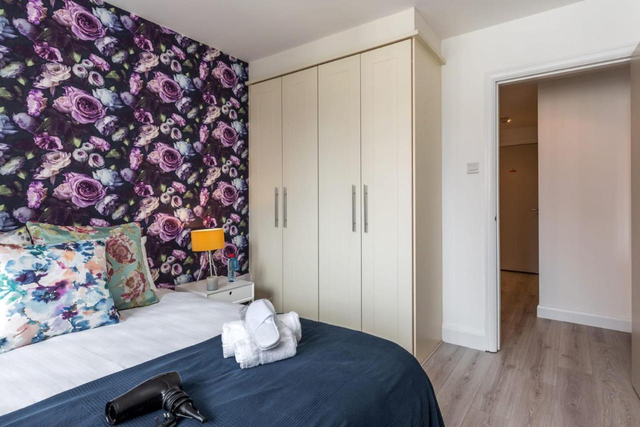 Sweet - Adelaide Square Apartment