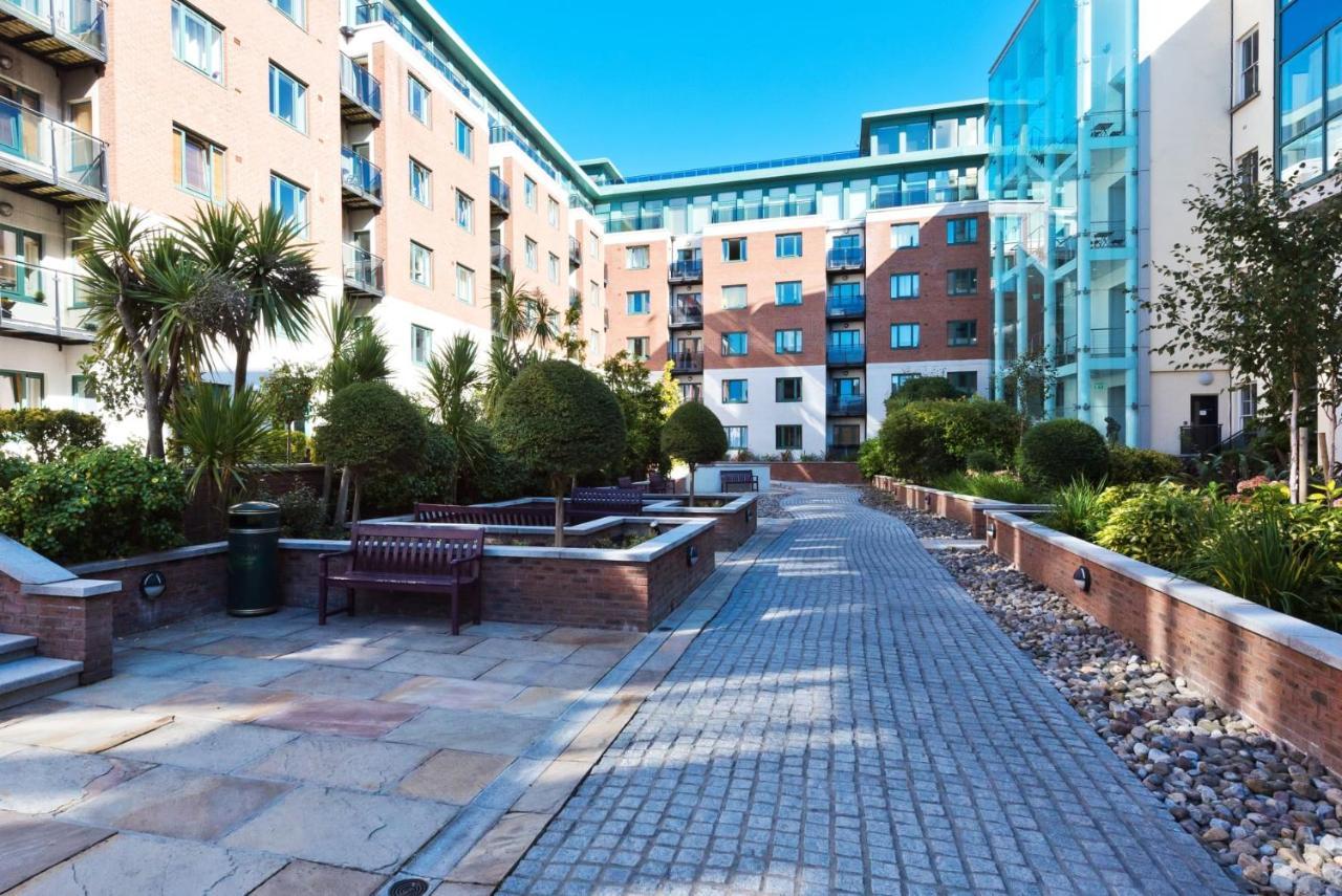 Apartment Sweet - Adelaide Square *