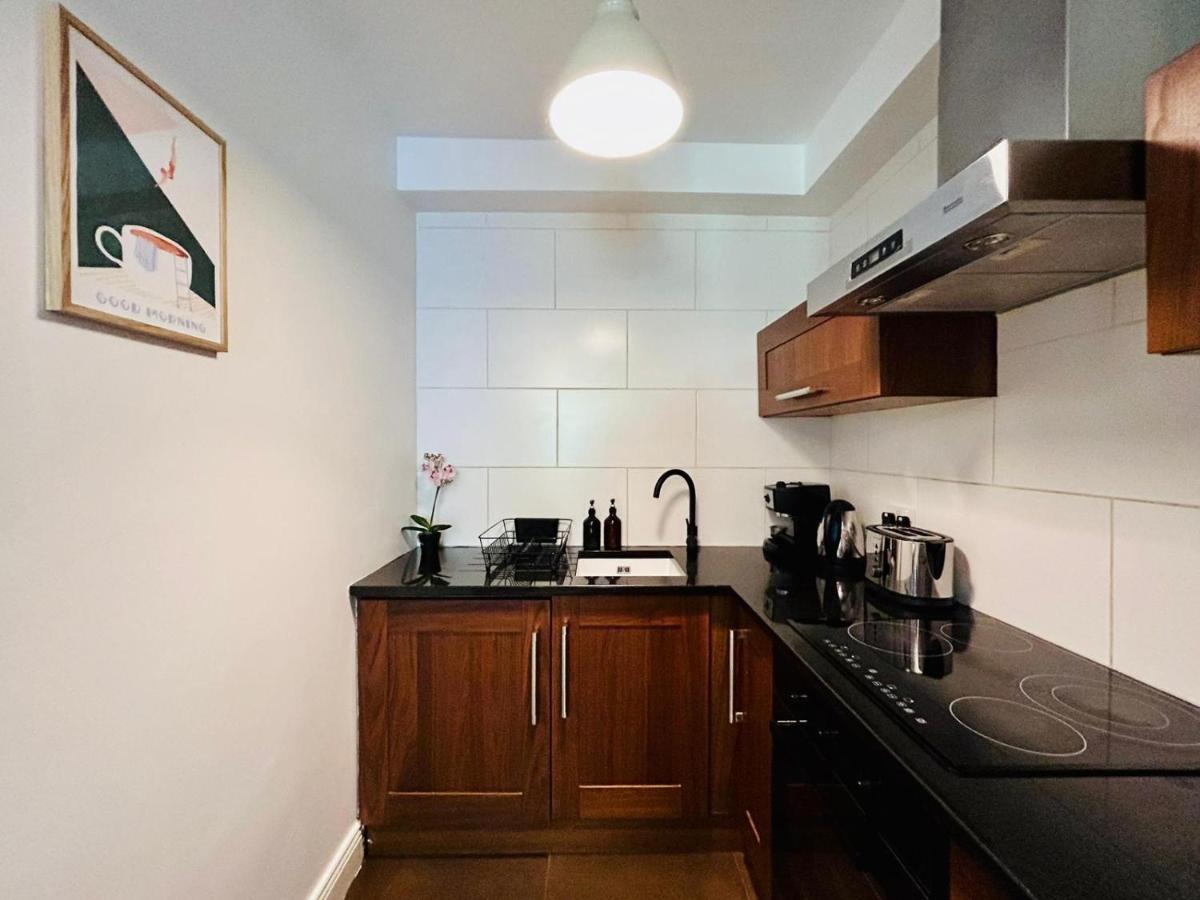 Lovely 2-bed In The Heart Of Apartment *