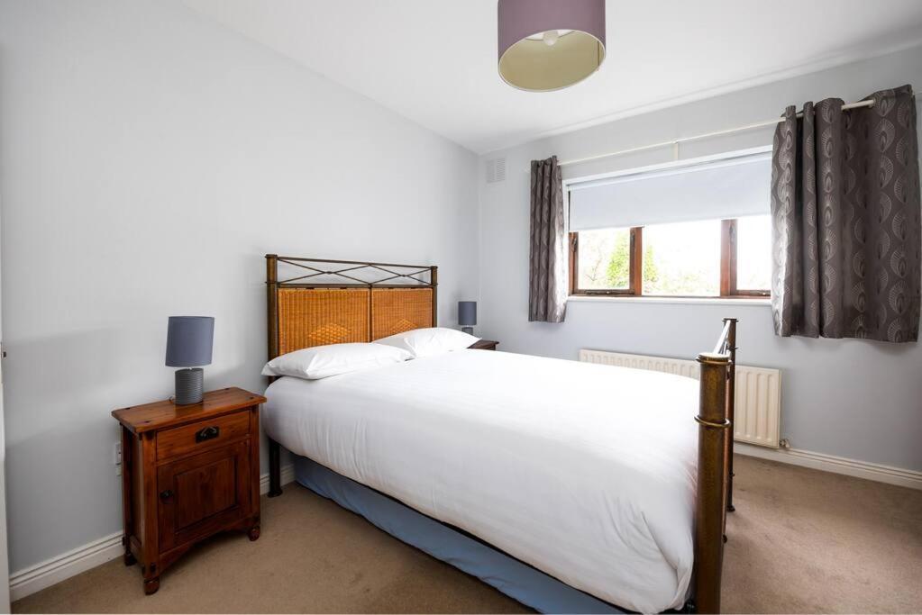 Lovely 2 Bedroom Maisonette In Beaumont, Apartment *