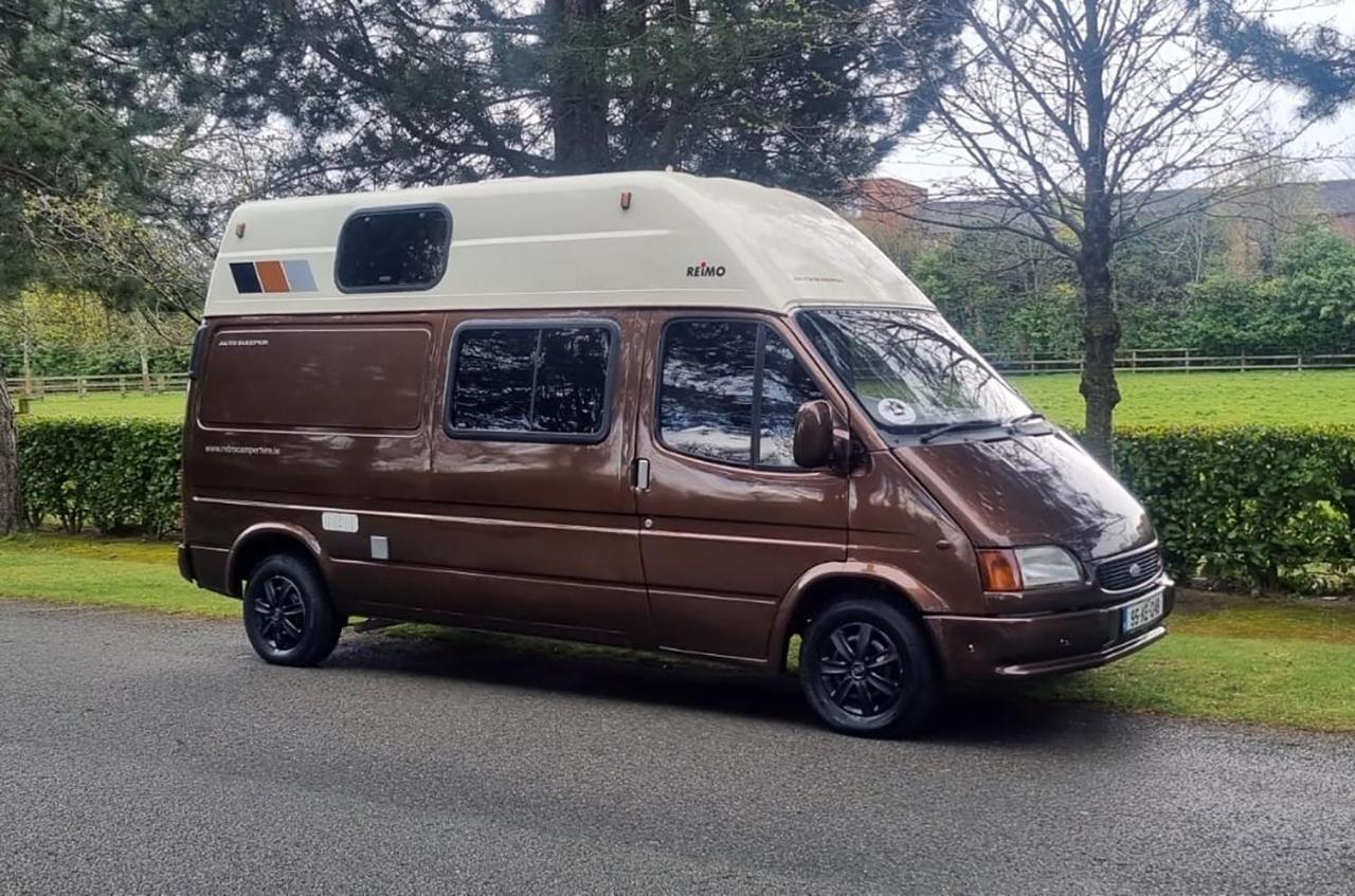Retro Camper Hire Discover Ireland * Dublin