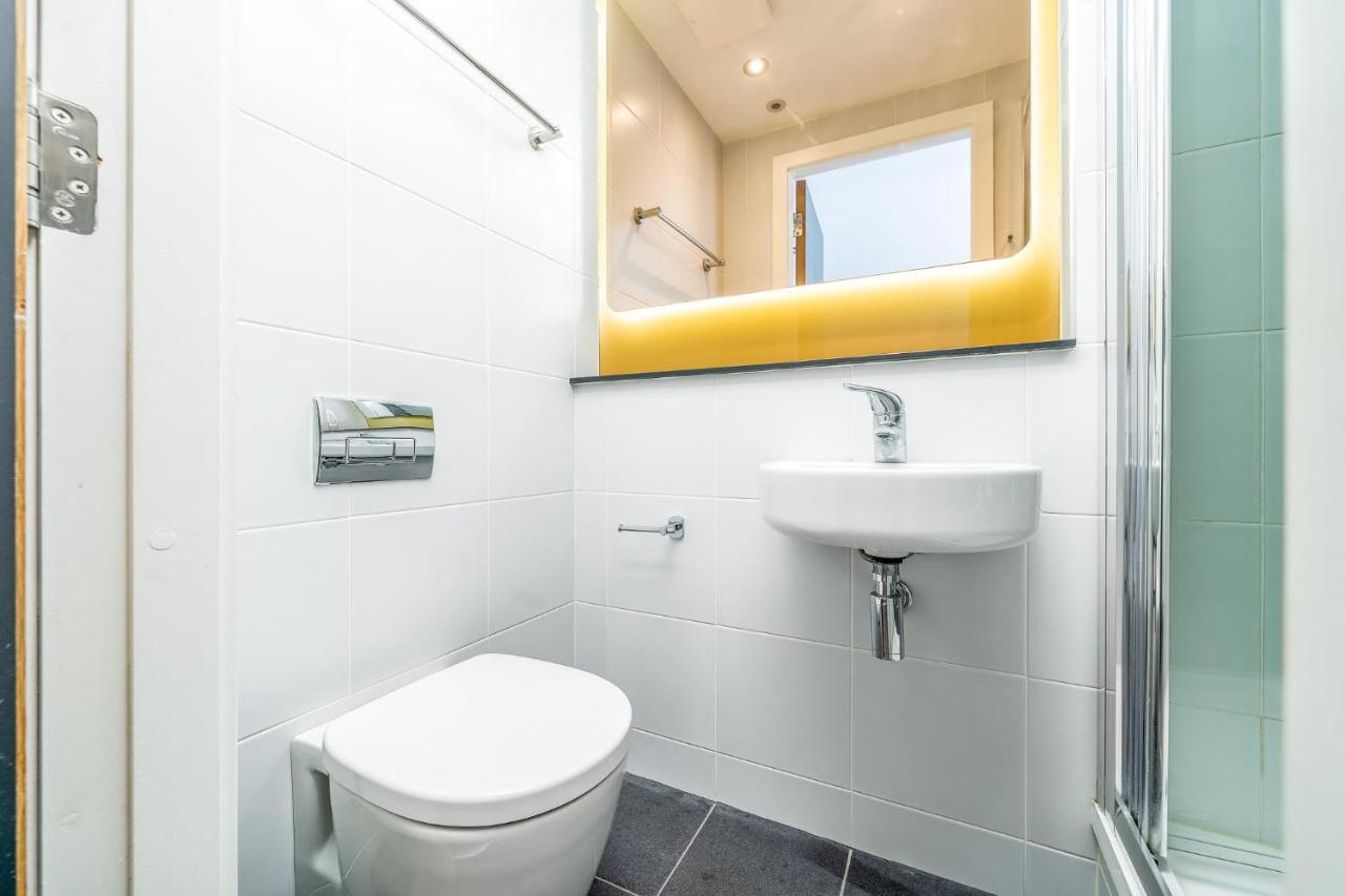 Ensuite Single With Shared Kitchen In Quays Apartment Dublin