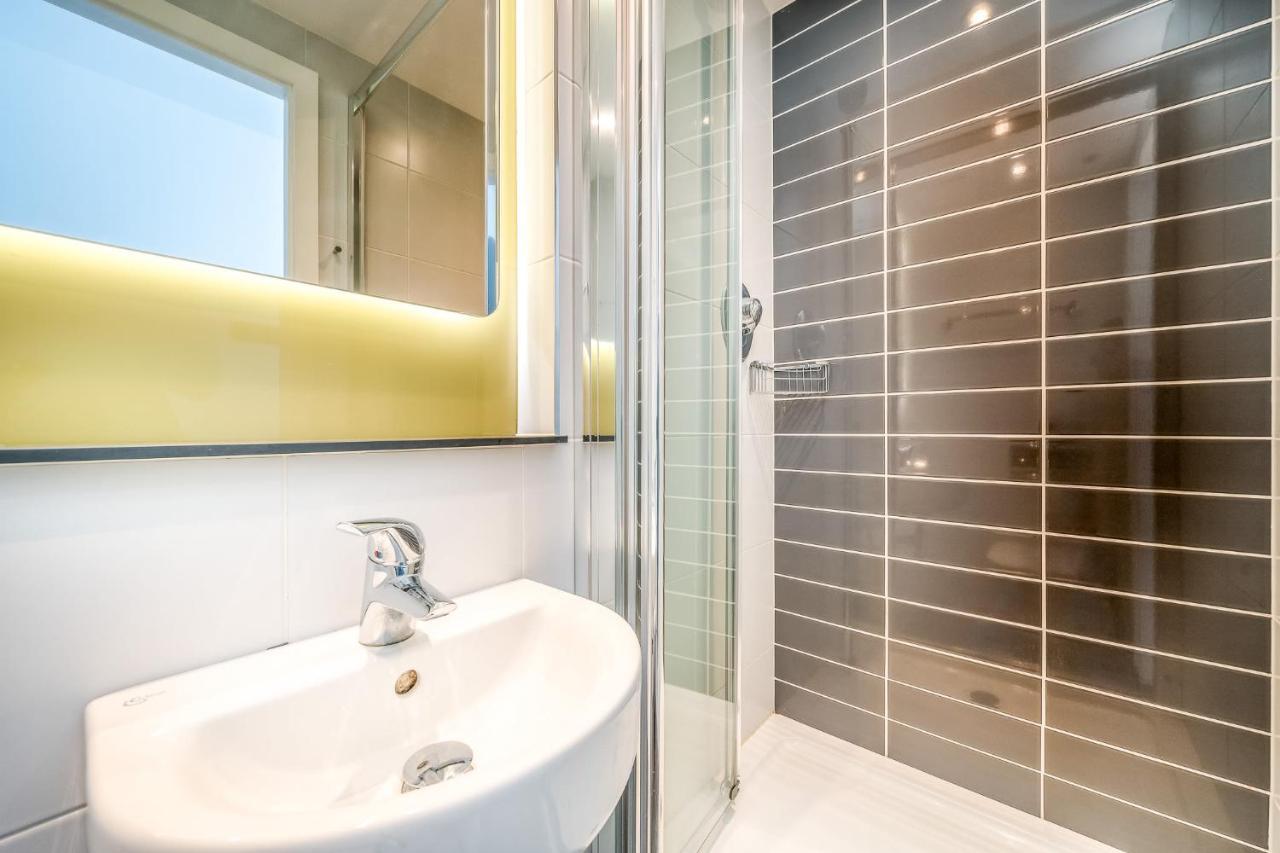 Ensuite Single With Shared Kitchen In Quays Apartment Dublin