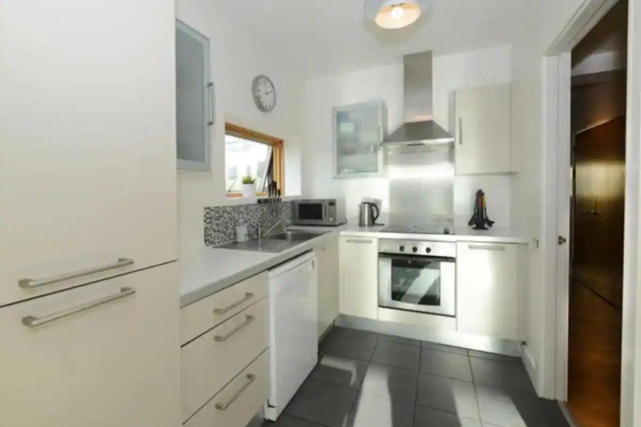 Bright 2bd Flat With Private Balcony - Dublin