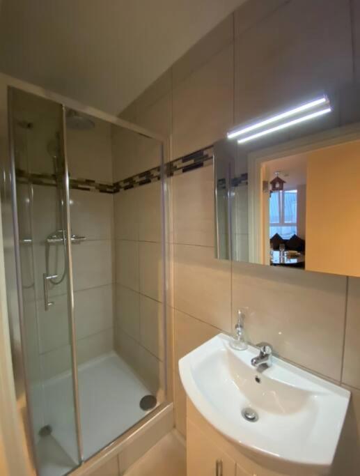 Apartment Lovely 1 Bedroom In 1 *