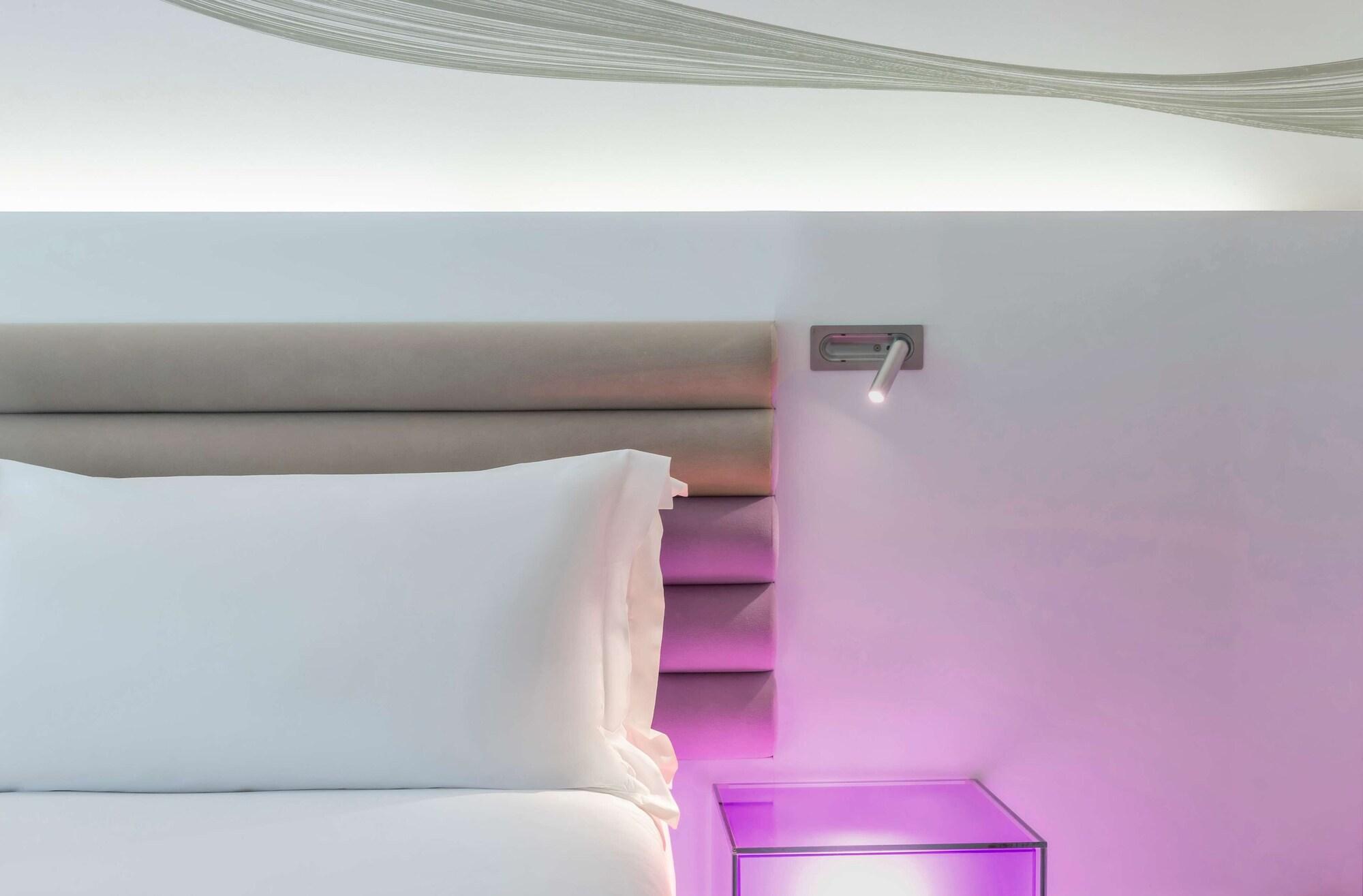 Hotel The Morrison Dublin, Curio Collection By Hilton 5*