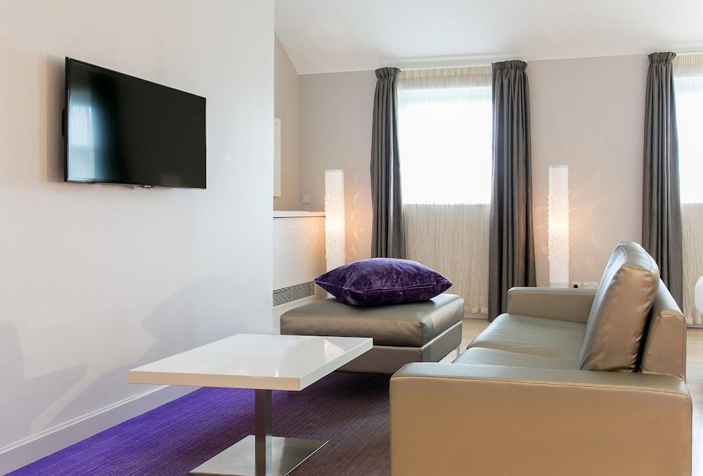 The Morrison Dublin, Curio Collection By Hilton