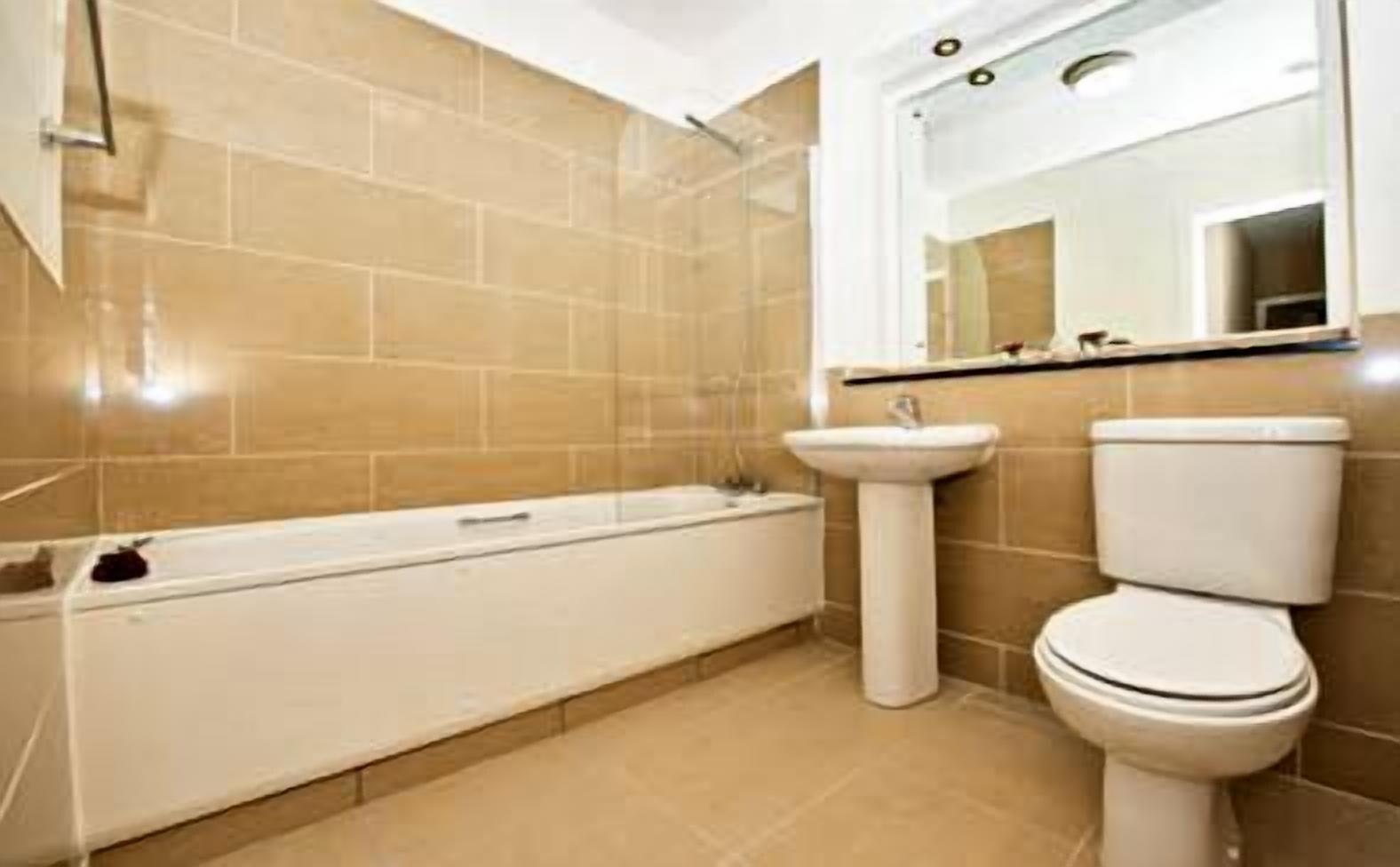 Staycity Augustine Aparthotel 3*